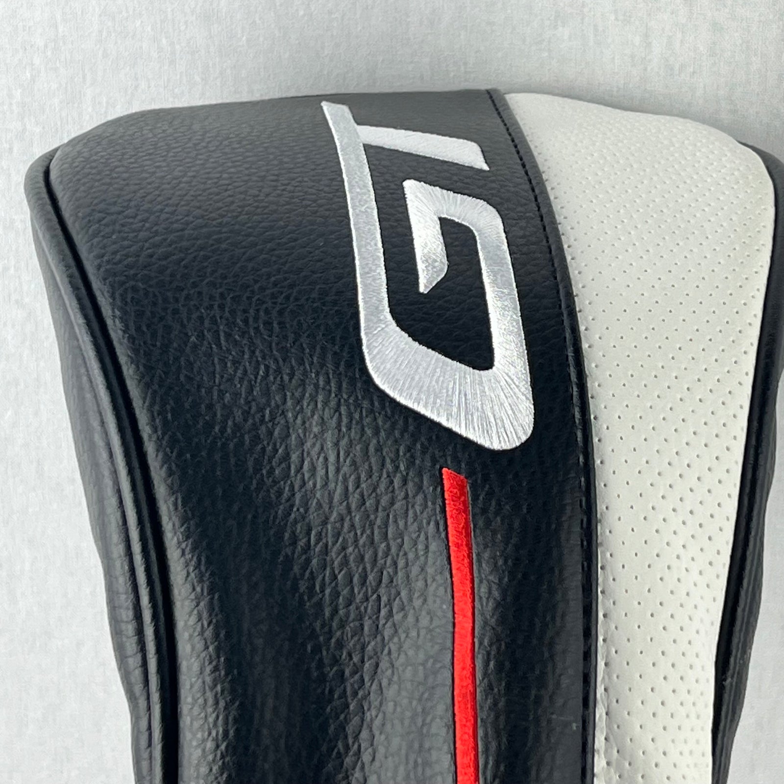 Titleist GT3 Driver (9 STIFF)