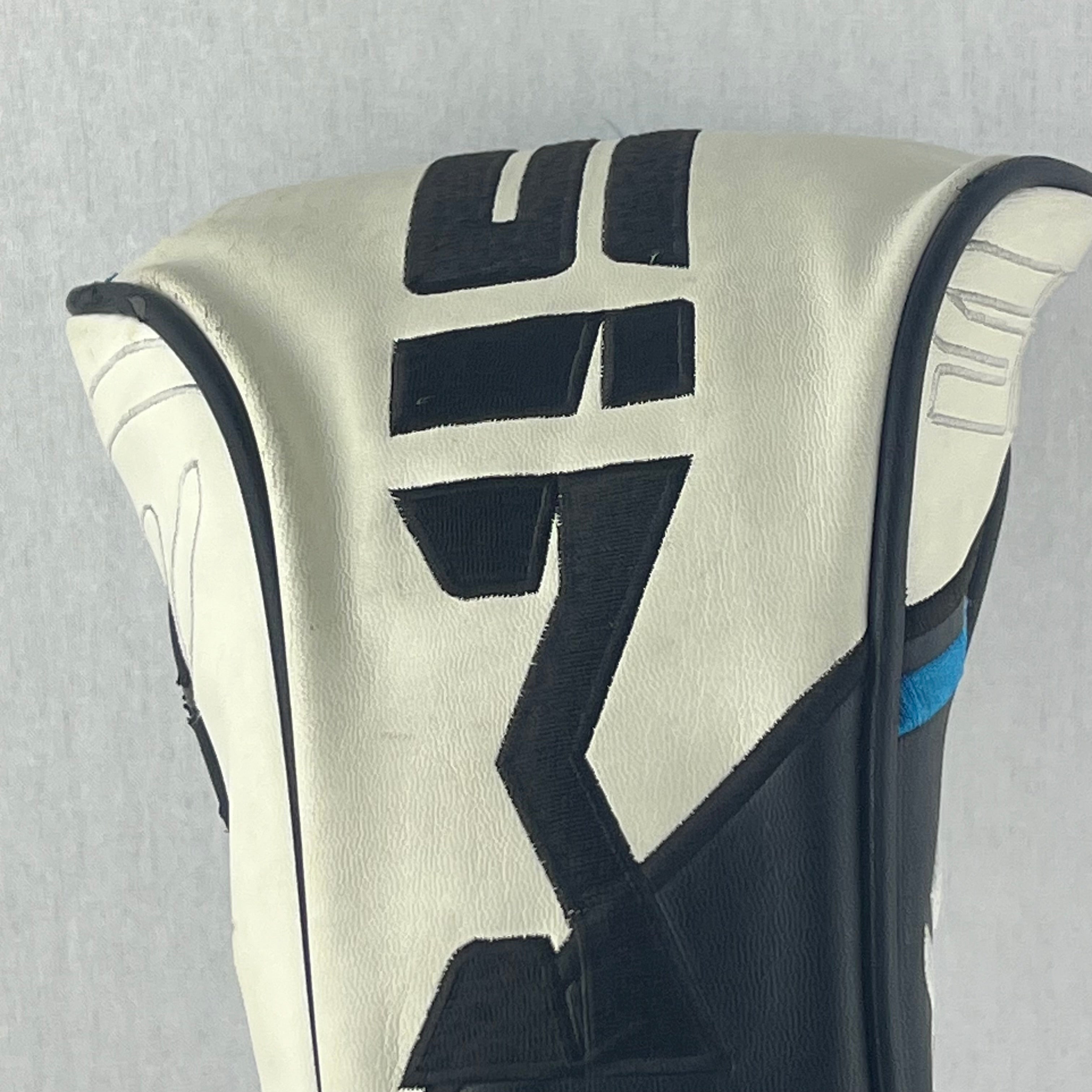TAYLORMADE SIM2 DRIVER (10.5 REGULAR) – Nice Shot